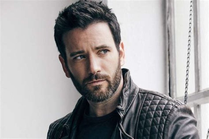 Colin Donnell
