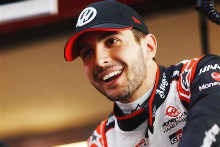 Esteban Ocon parents: Meet Sabrine Khelfane and Laurent Ocon 1 Esteban Ocon 1
