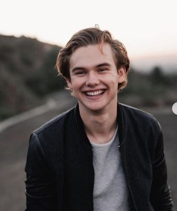 Garrett Wareing Net Worth