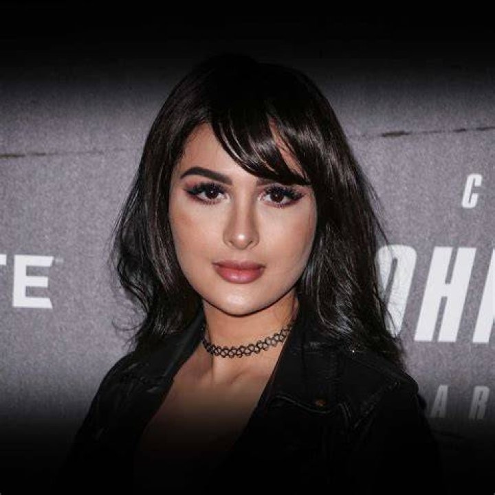 How old is SssniperWolf?