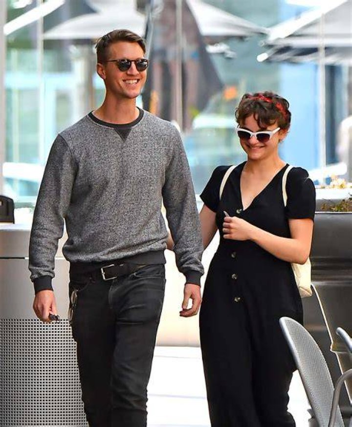 
Joey King Is Engaged To Steven Piet 