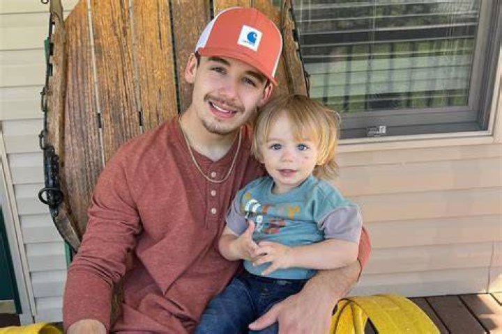 Noah Thompson height: How tall is American Idol winner? 1 Noah Thompson