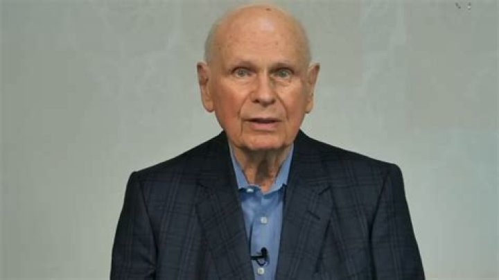 Paul Hellyer Paul Hellyer