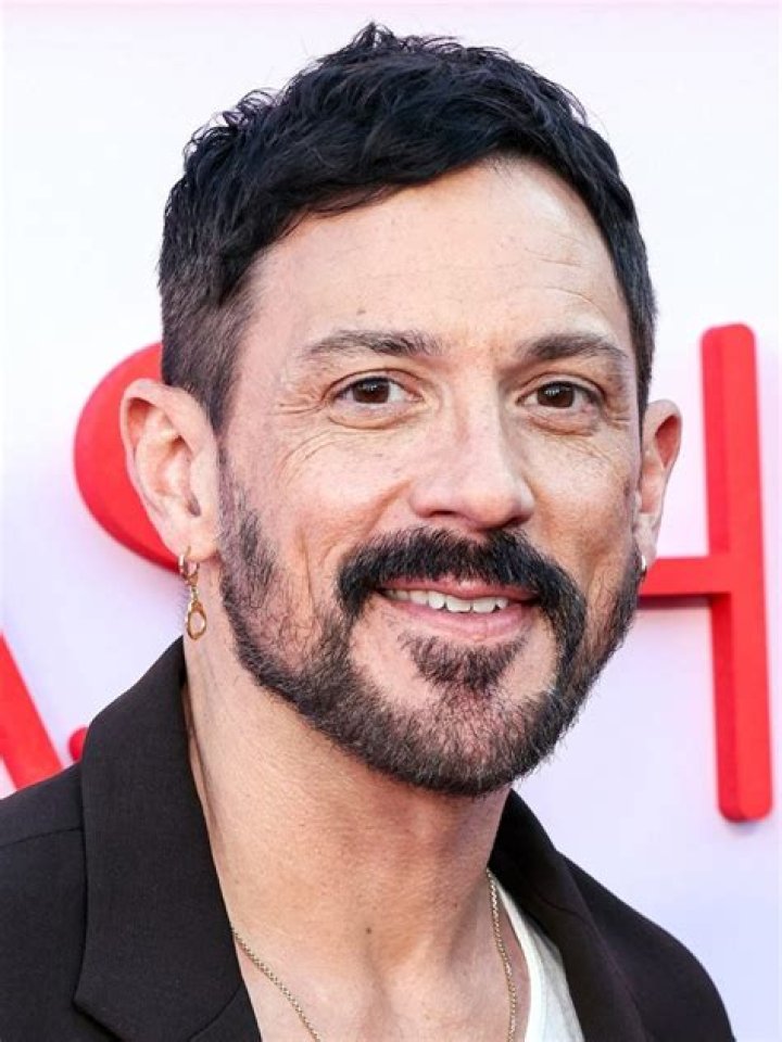 Steve Kazee Net Worth