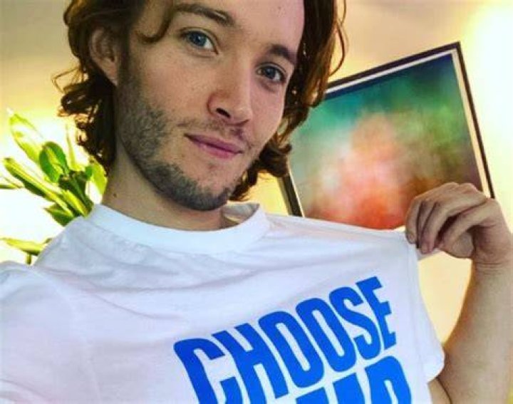 Toby Regbo Net Worth
